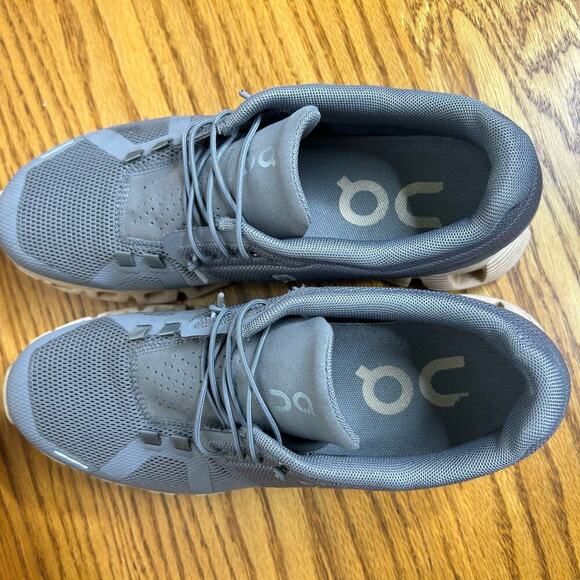 On Cloud Grey Sneaker Women's Size 8 Running Athlete Shoe - Picture 4 of 9